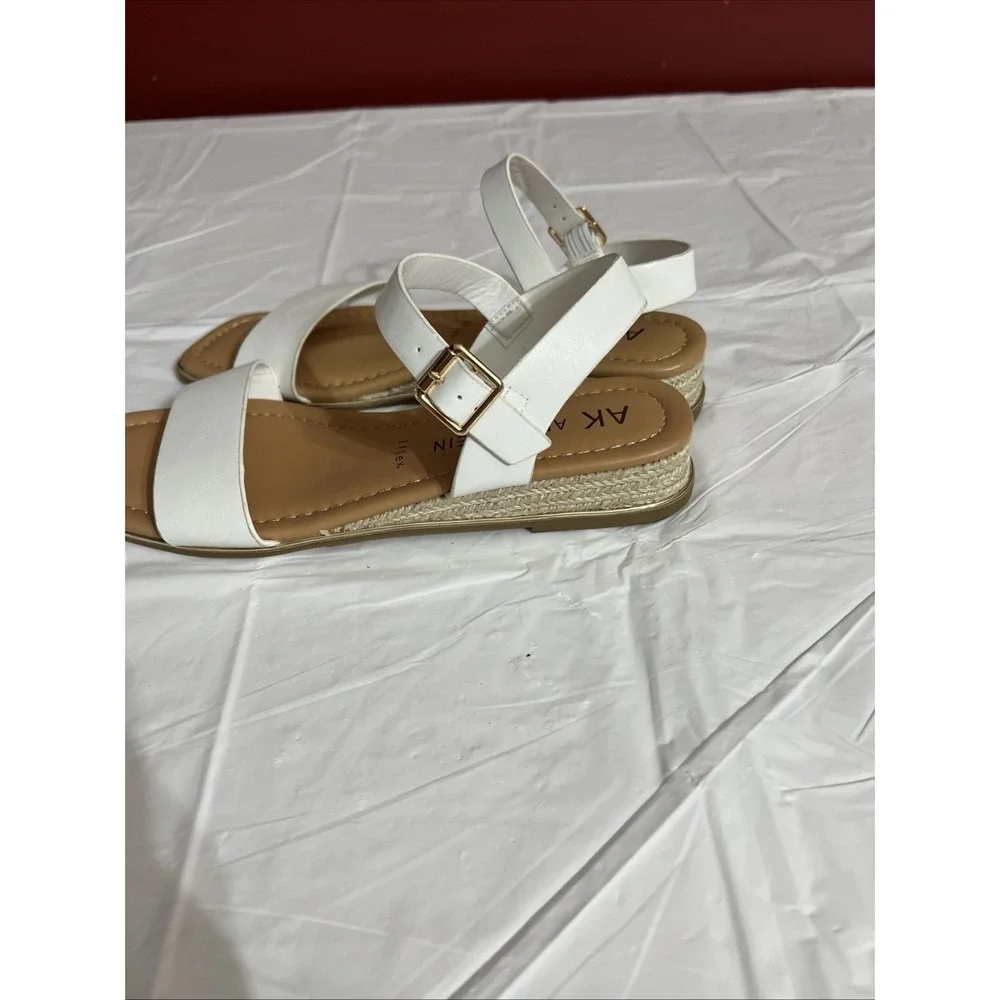 White Size 7.5 Anne Klein Iflex Sling back Sandals